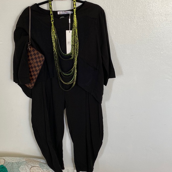 Set - Picture 2 of 8